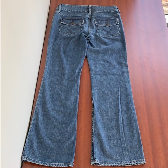 Gap stretch curvy jeans with flapsd - Picture 5 of 10